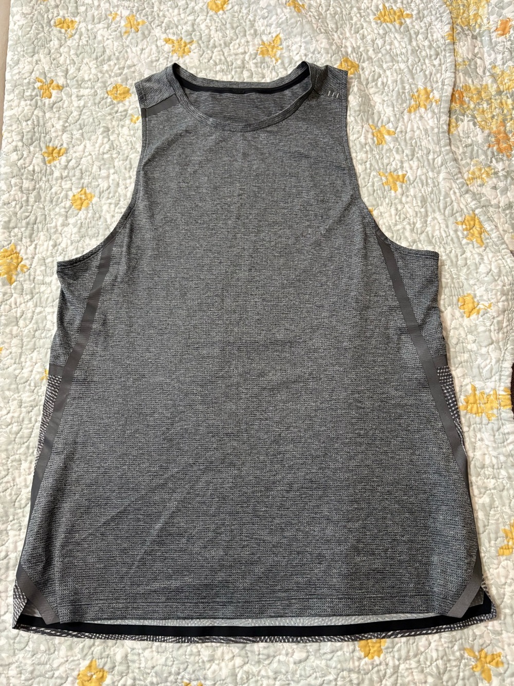 Lululemon Men's Grey Small Athletic Tank Top